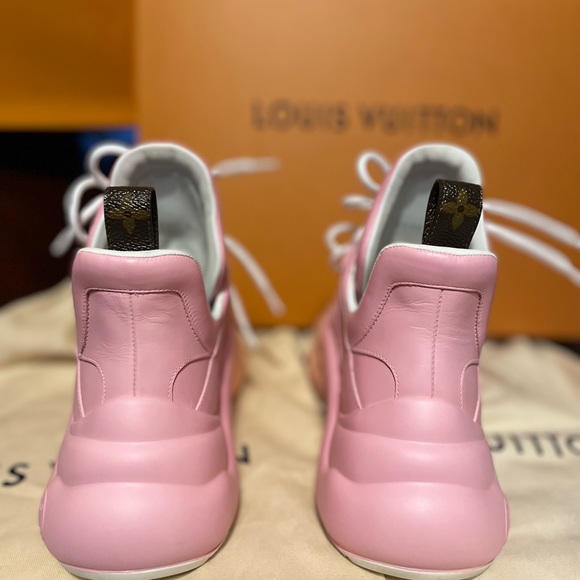 Louis Vuitton Archlight 2021 by the Pool collection limited edition - Picture 12 of 12